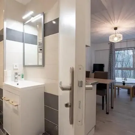 Apartamento Joli Studio Avec Piscine Sur *