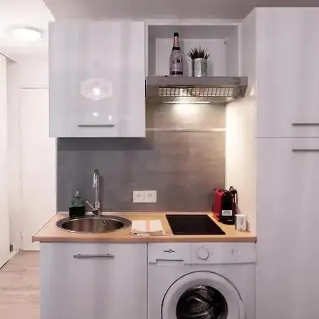 Apartamento Joli Studio Avec Piscine Sur